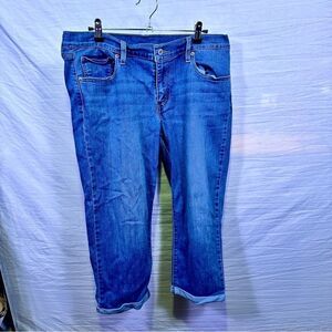 Levi’s Cropped Jeans- Size 32